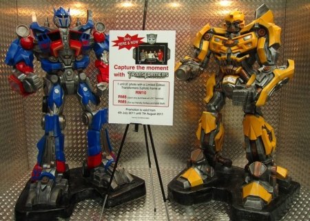 Capture the moment with Optimus & Bumblebee