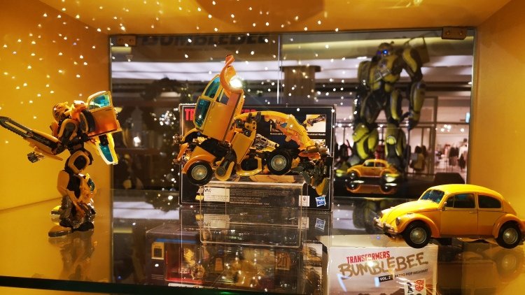 TransMY Exhibiting in “A Bumblebee Christmas” in Atria